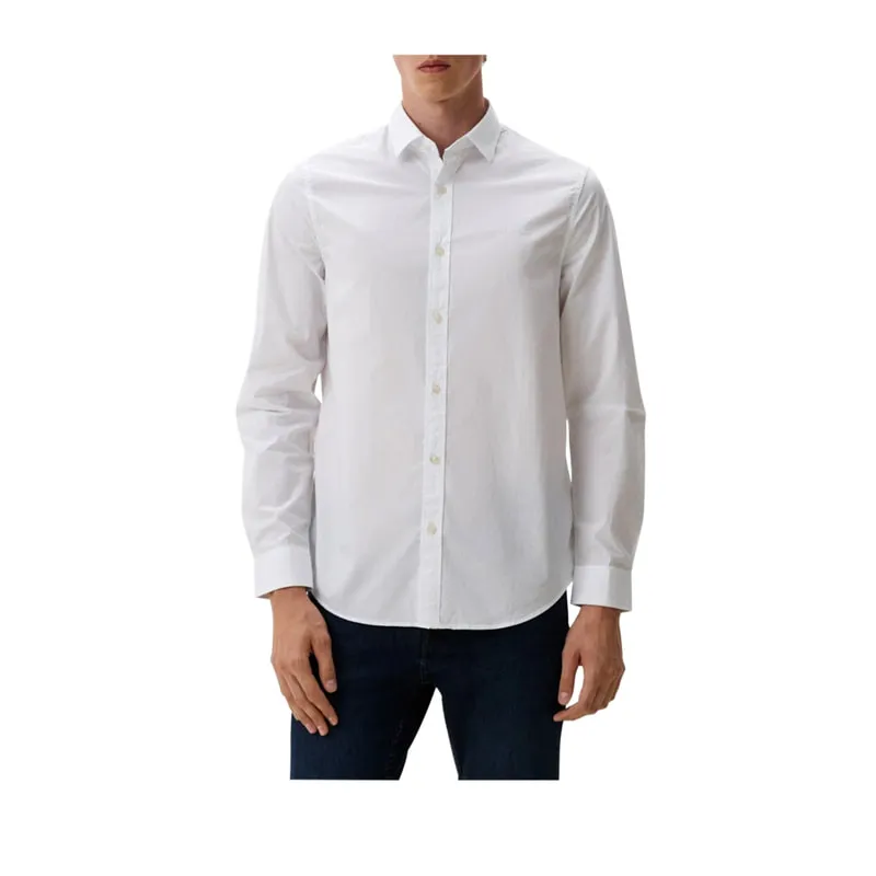 Shirt with embroidered logo
