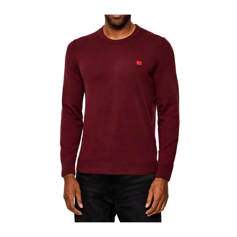 Red label and logo sweater