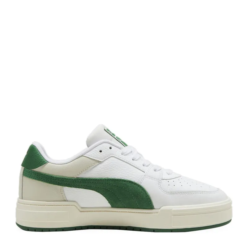 Sports shoes