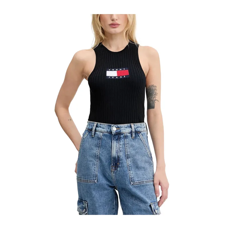 Sleeveless knitted blouse