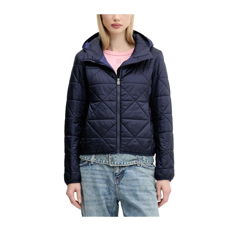 Water-repellent jacket with triangle quilting