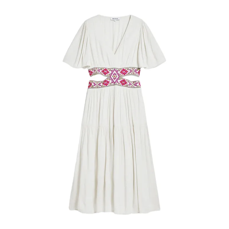 Long dress with slit at the waist