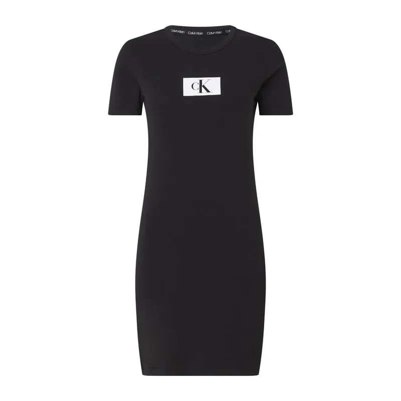 Shortsleeved nightdress