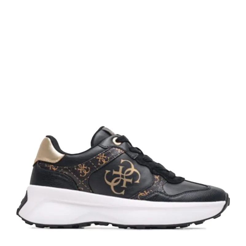 Sports shoes