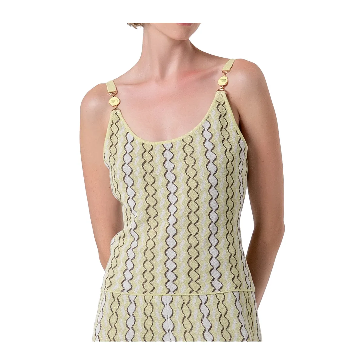 Sleeveless knitted blouse