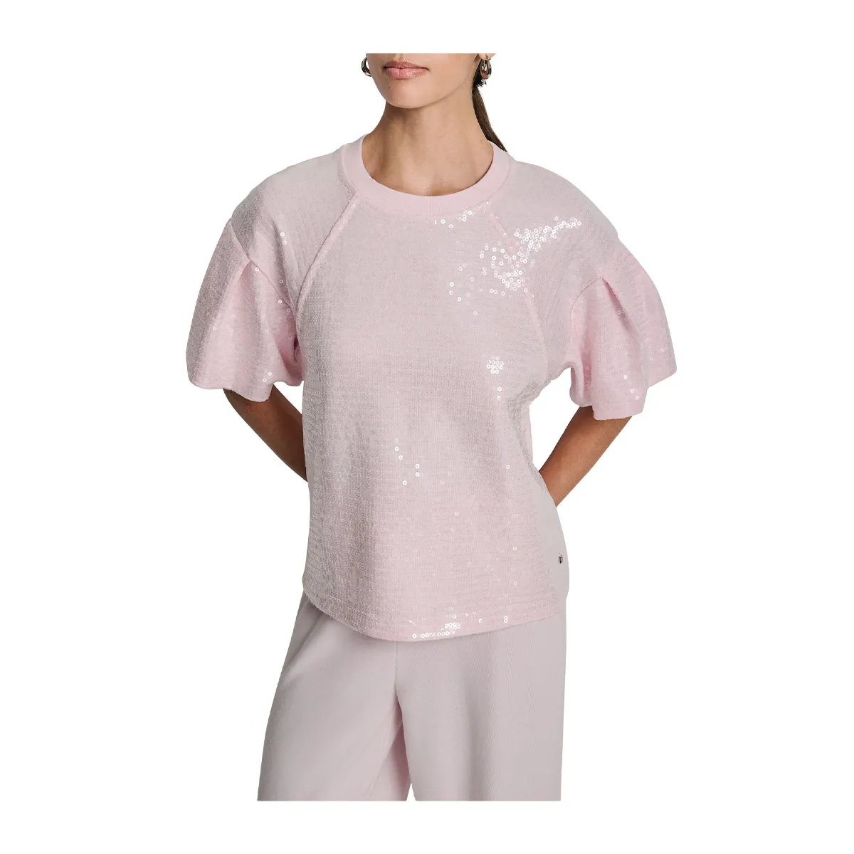 Women's blouse with puffed sleeves