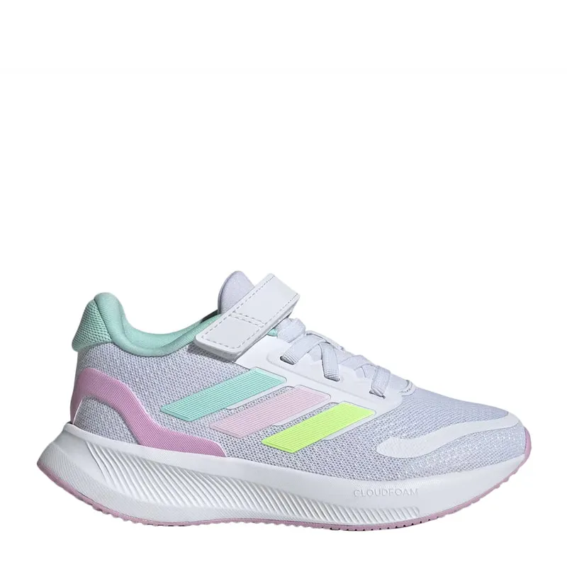 Childrens sports shoes