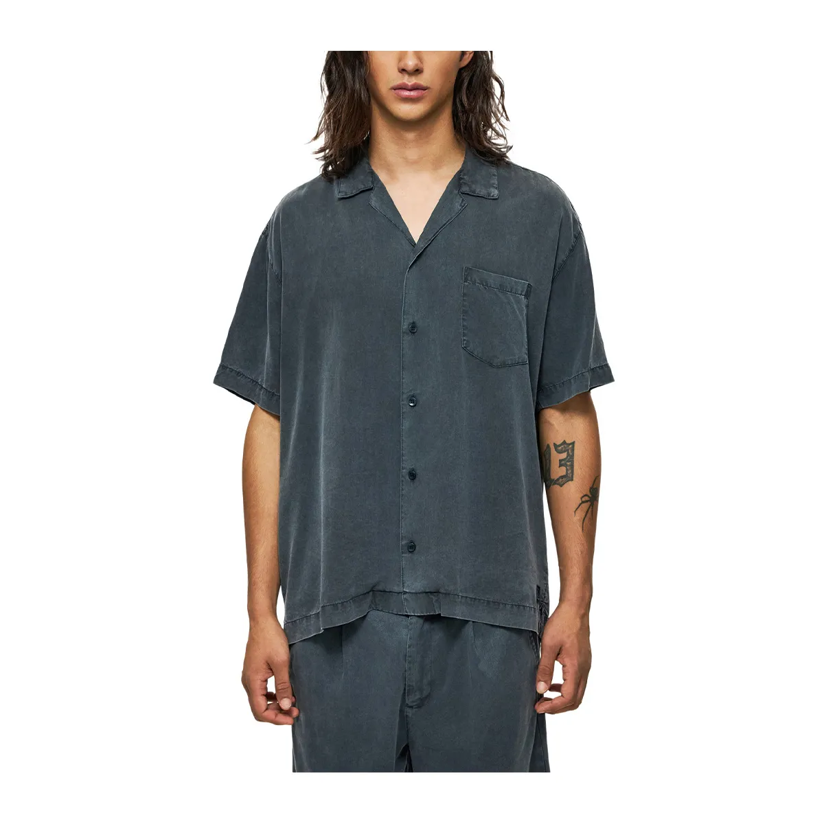 Short-sleeved shirt