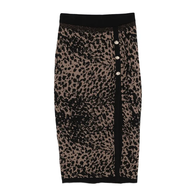 Leopard print skirt with slit