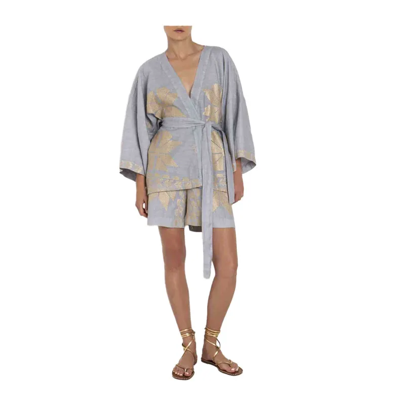 Kimono with embroidery