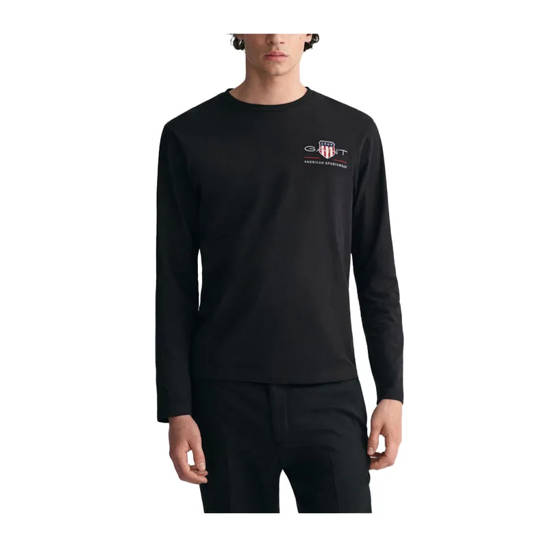 T-shirt with embroidered logo