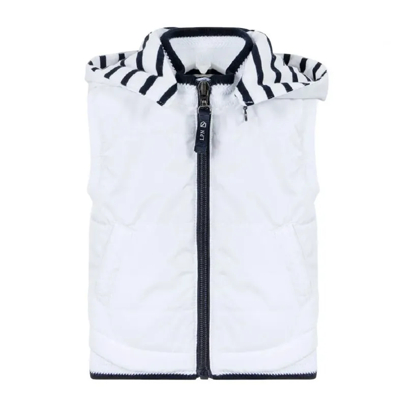 Sleeveless jacket