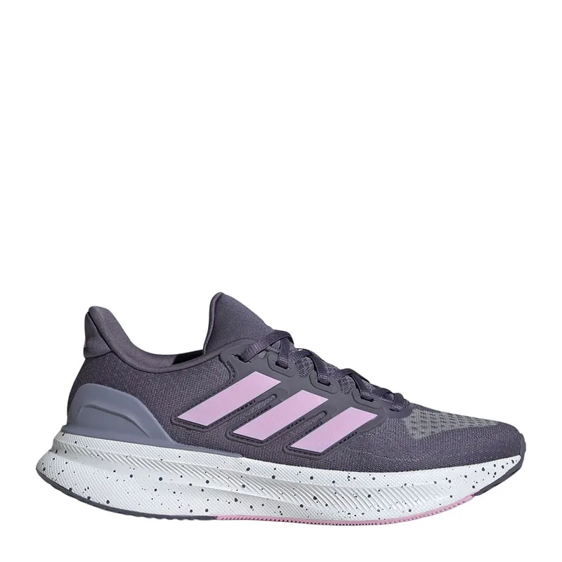 Women's sports shoes