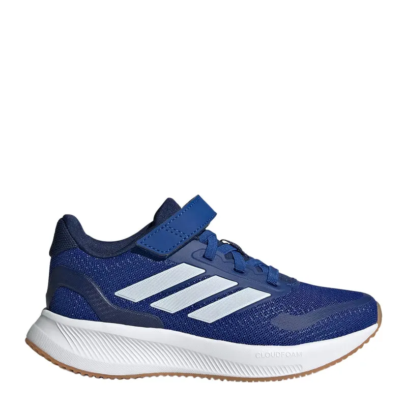 Childrens sports shoes