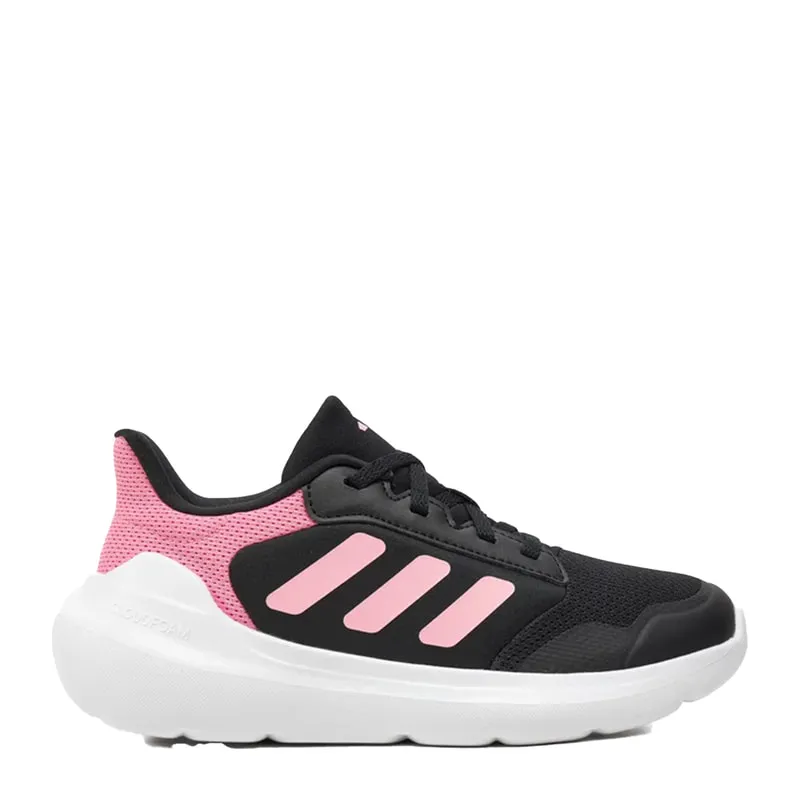 Kids sports shoes