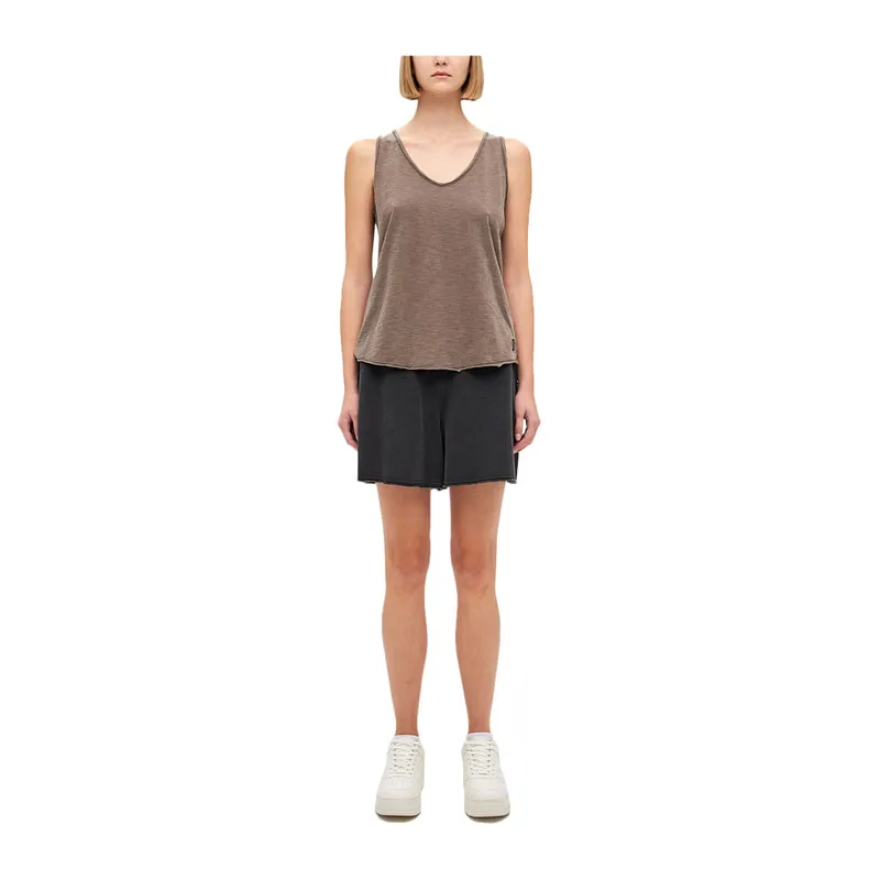 Sleeveless blouse