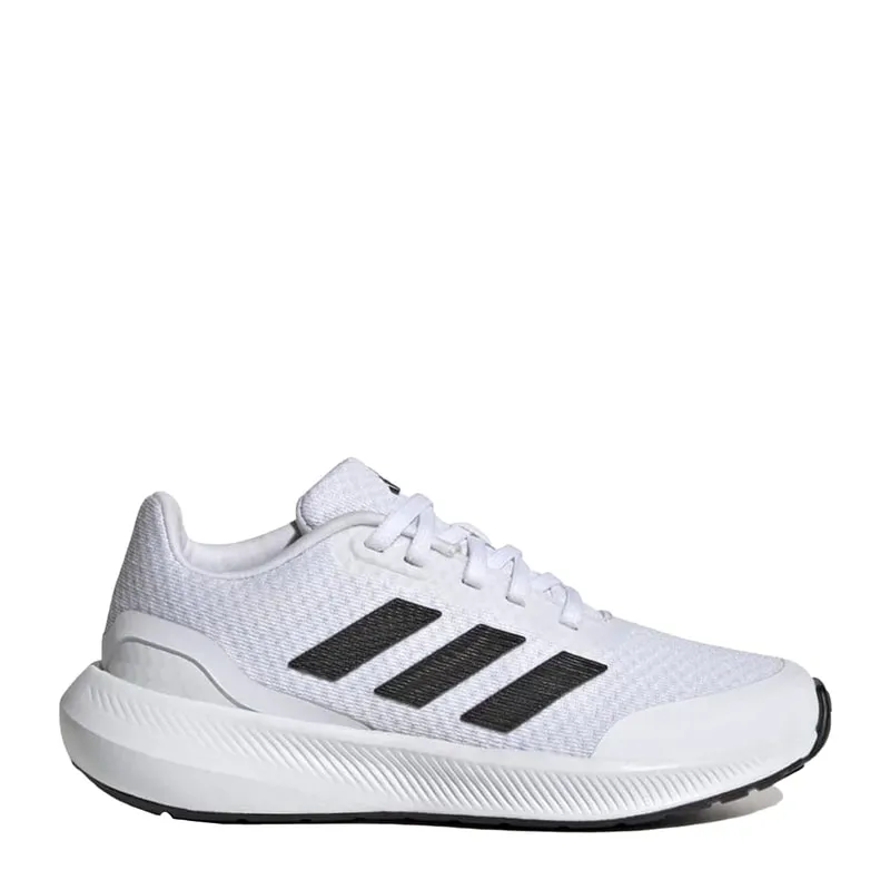 Childrens sports shoes