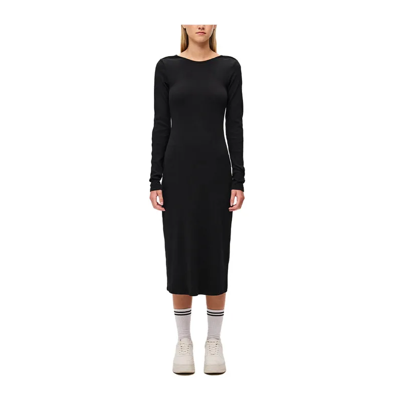 Dress with long sleeves
