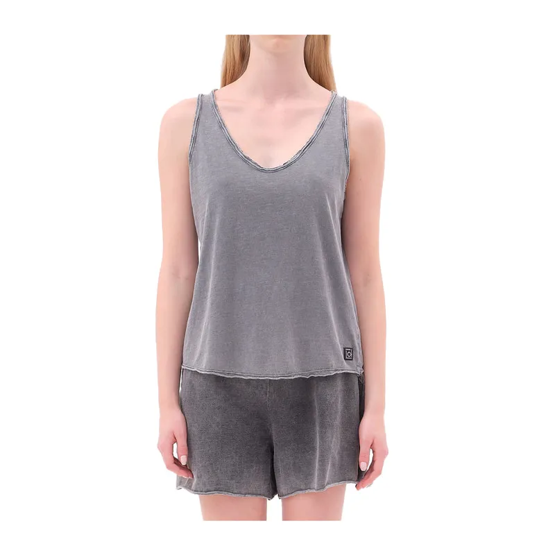 Sleeveless blouse