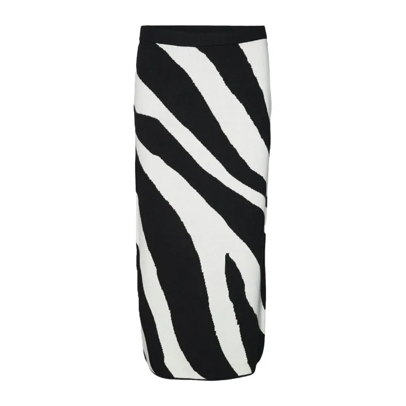 Knitted skirt with stripes