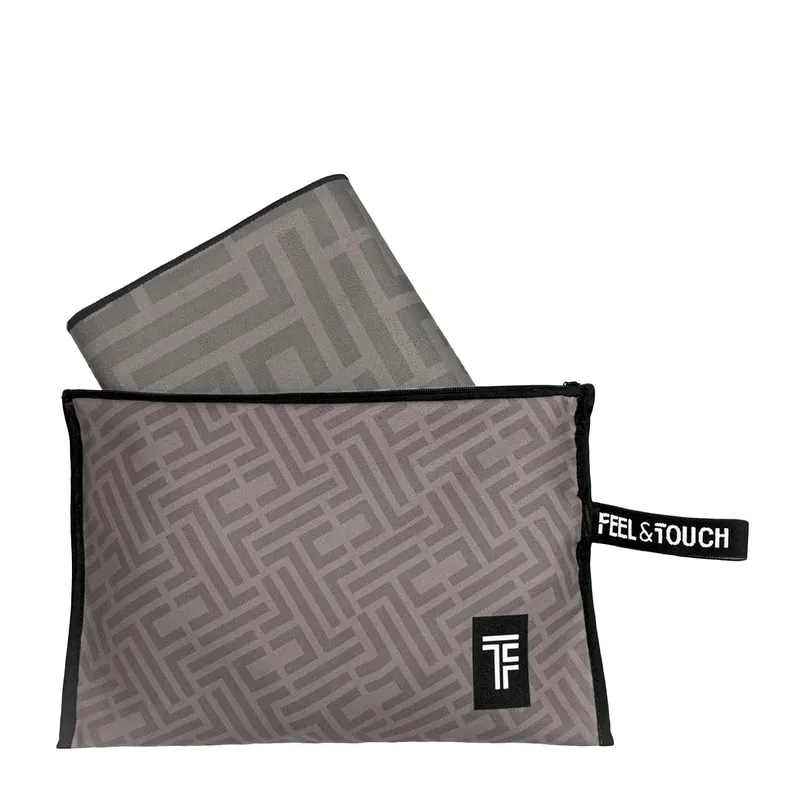 Feel & Touch microfiber beach towel & toiletry bag