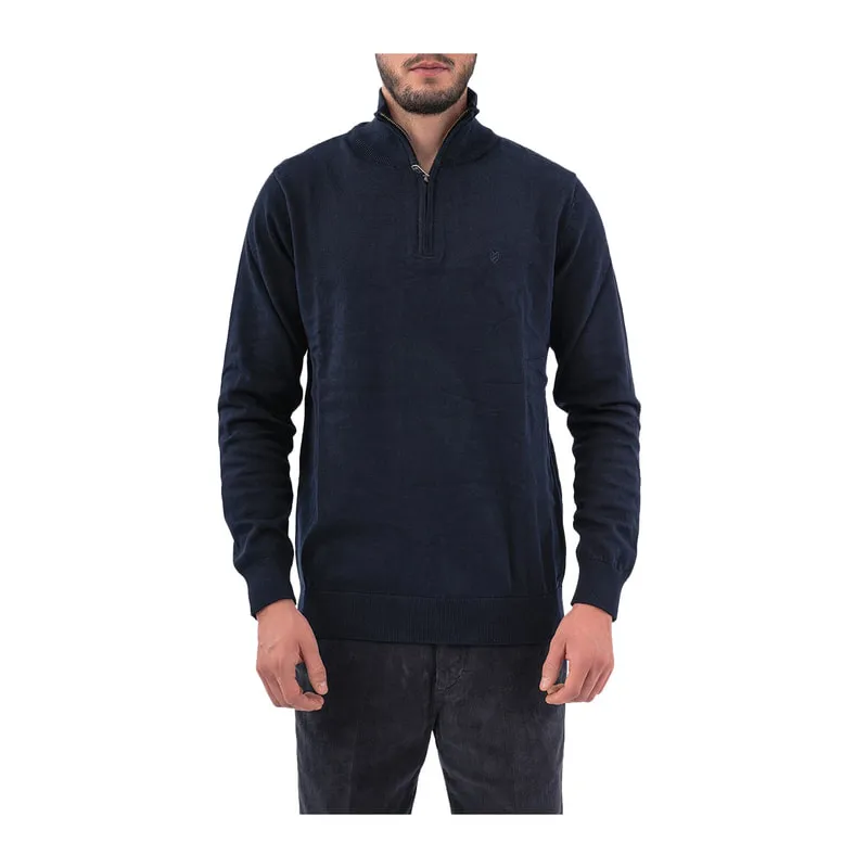 Sweatshirt with a half zip at the neck