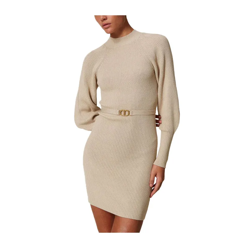 Short ribbed knit dress with belt