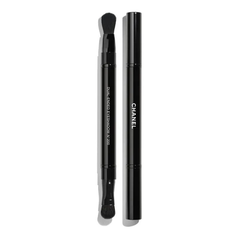 RETRACTABLE DUAL-ENDED EYESHADOW BRUSH
