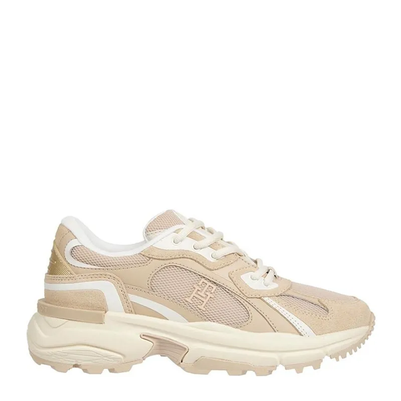 Runner sneakers