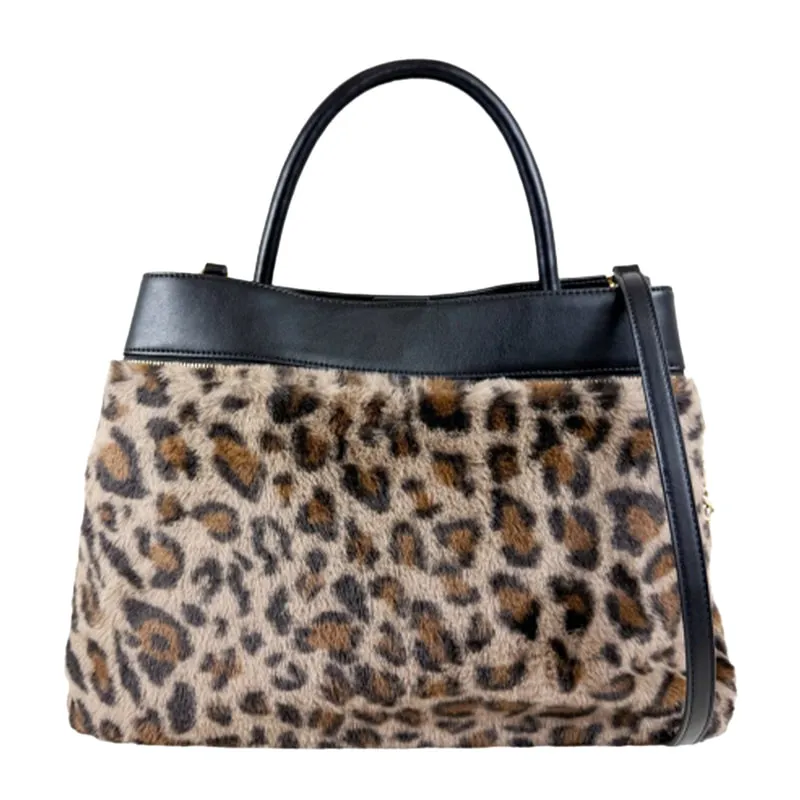 Τσάντα shopper με Faux γούνα και Oval T lock
