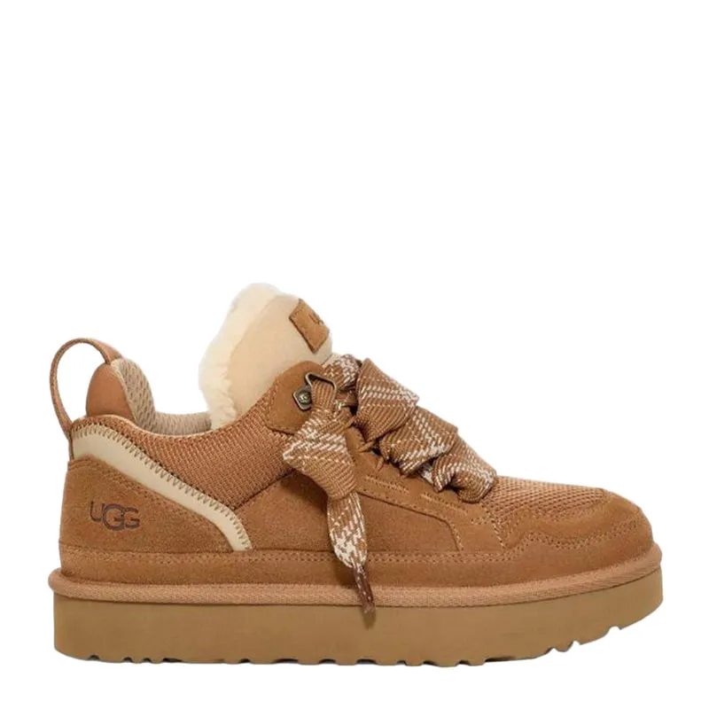 Sneakers with fur