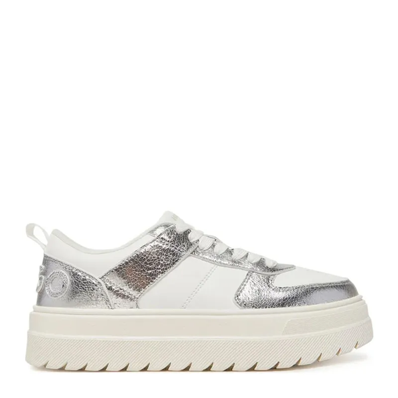 Sneakers με ασημί λεπτομέρεια