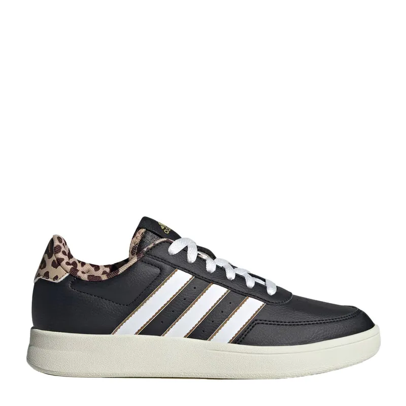 Womens sneakers