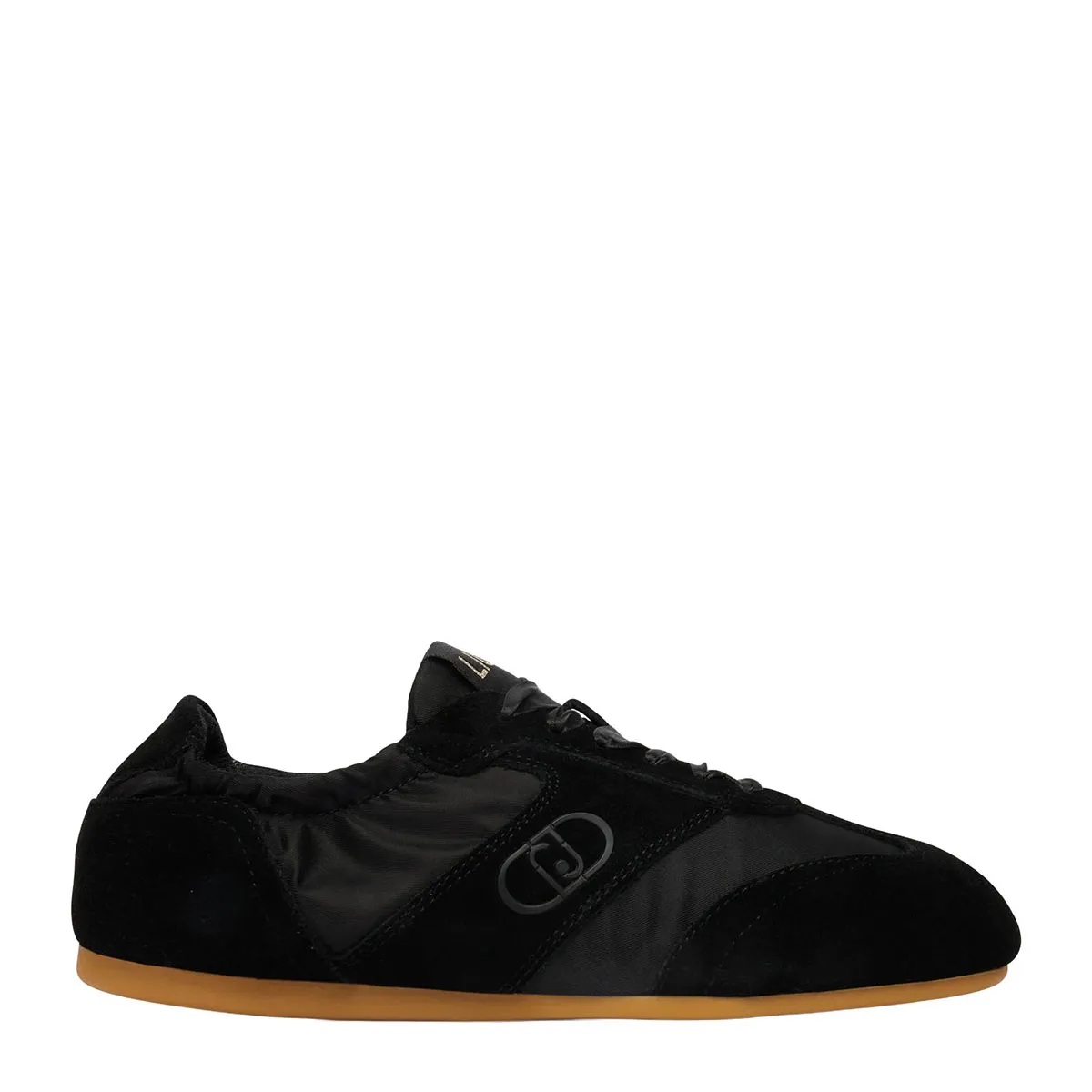 Women' s sneakers