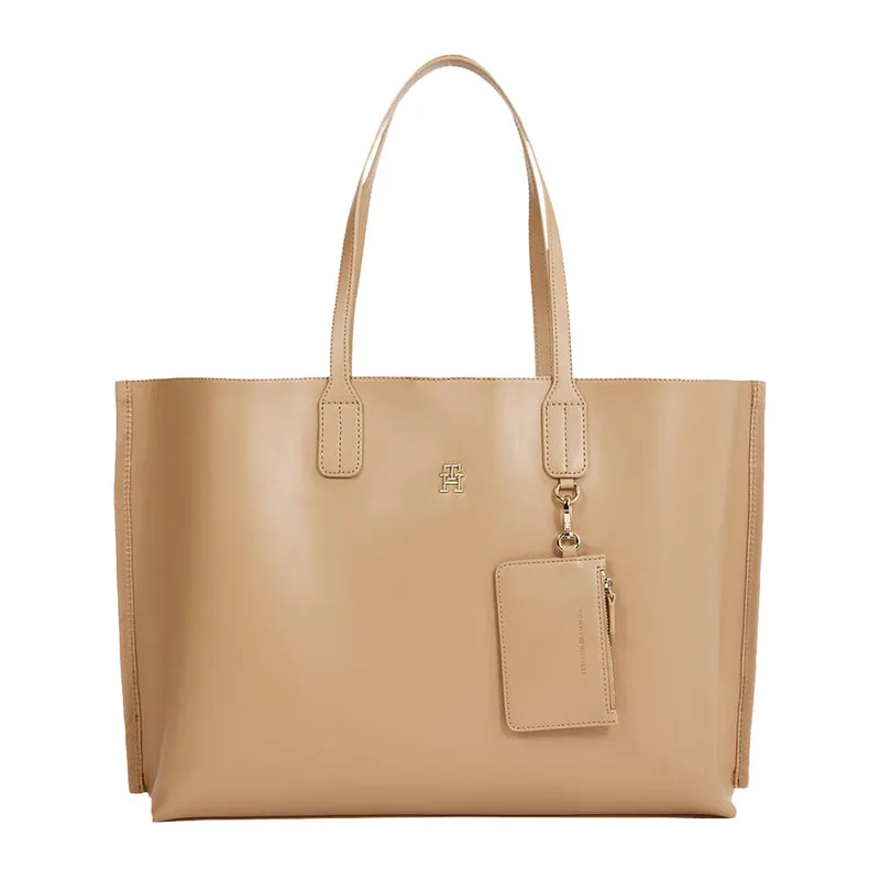 Shopper bag with wallet