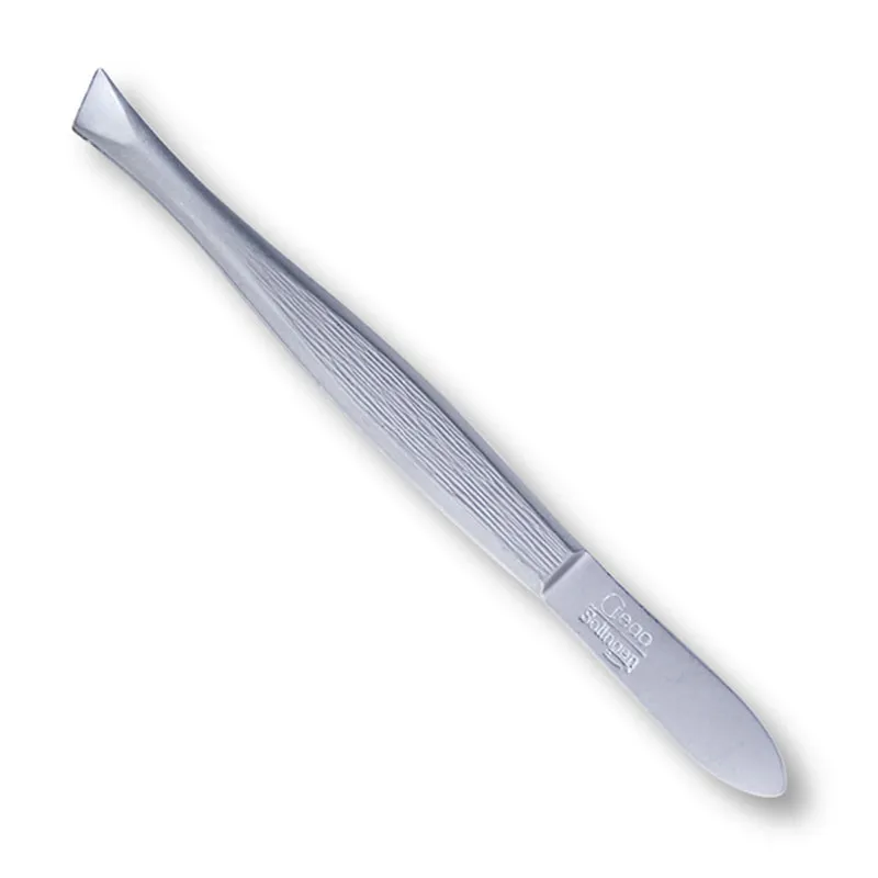 Tweezers