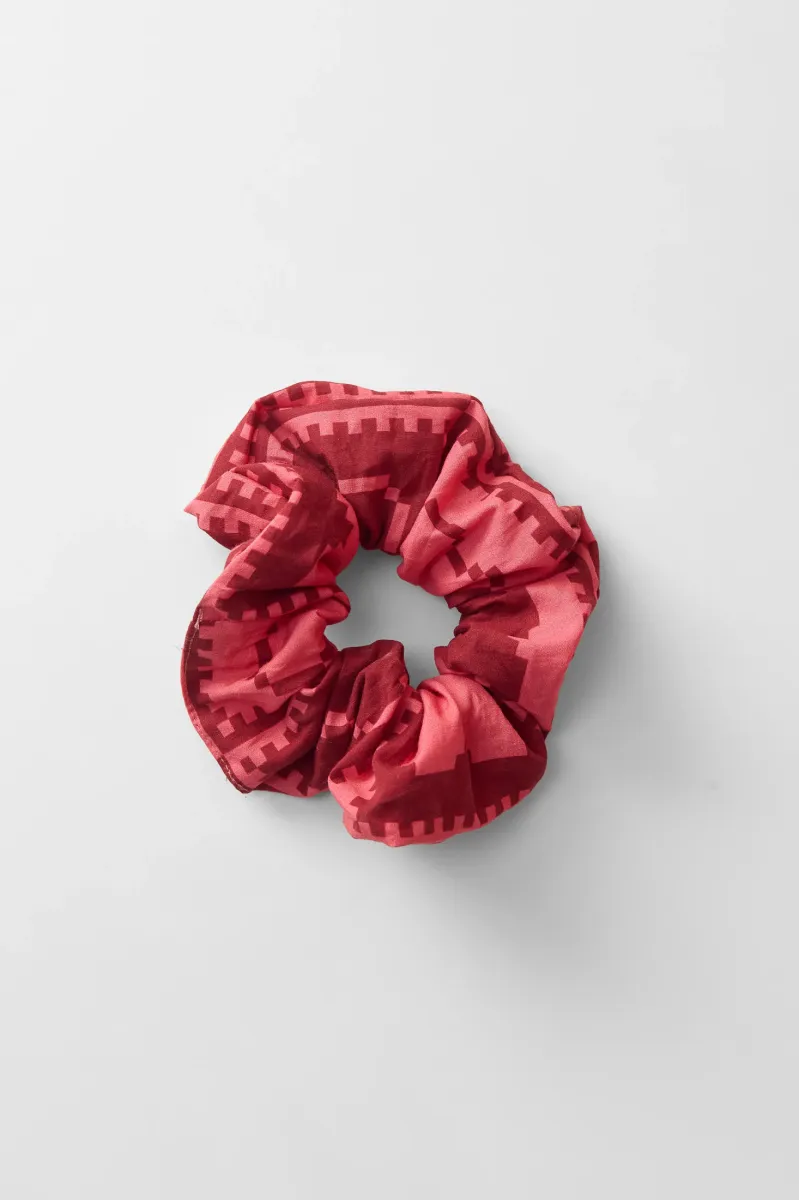 Ariel Scrunchie (Pixel Heart)