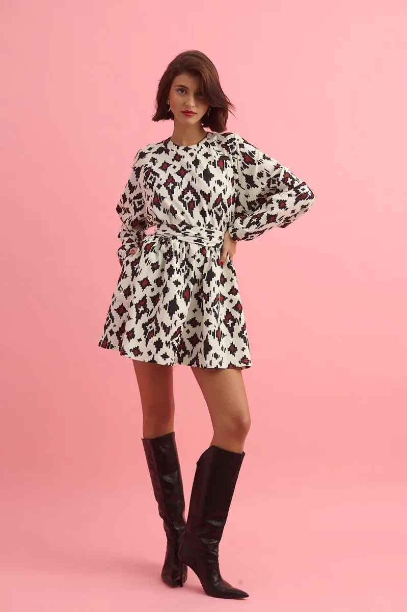 Dara Dress (Ivory)