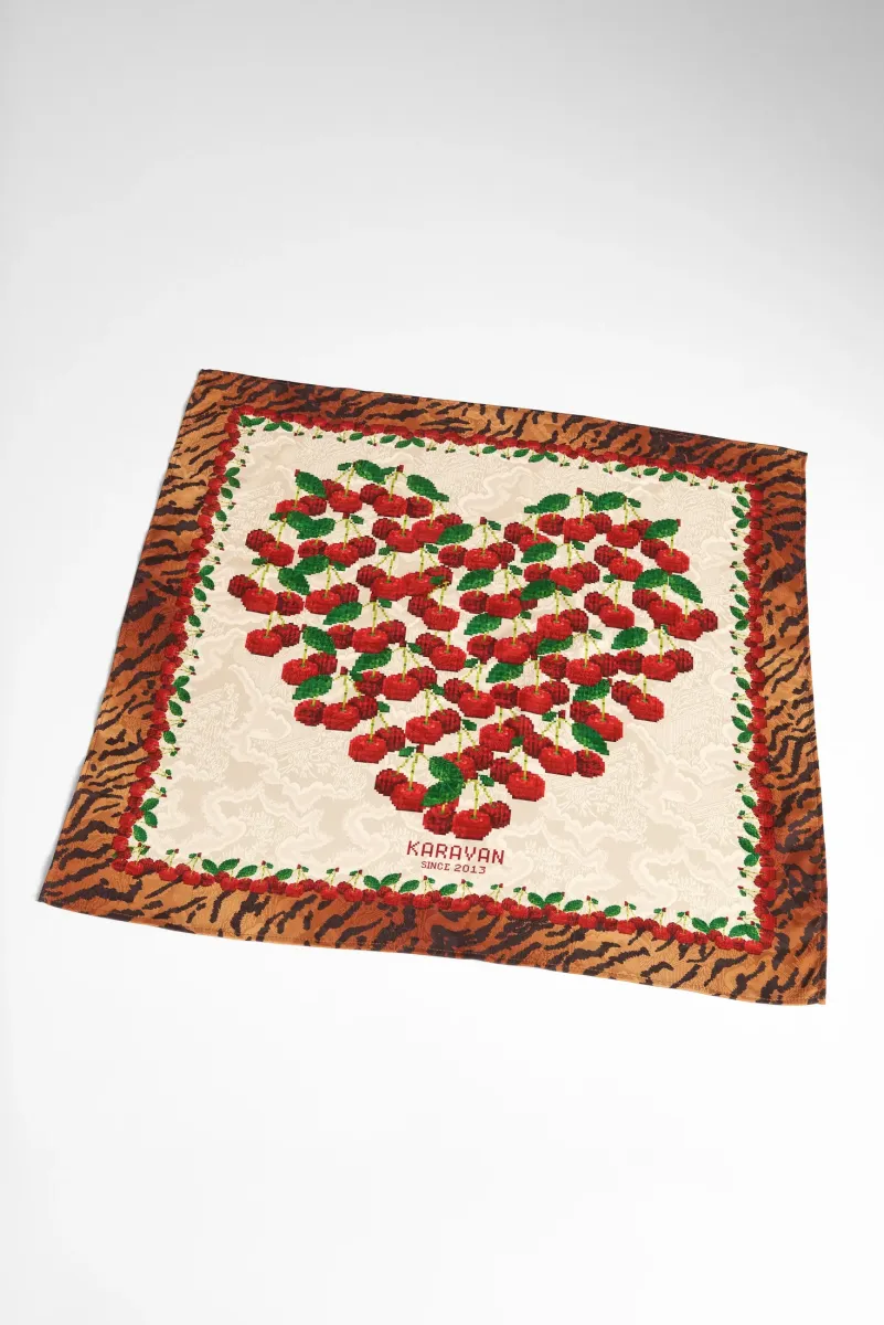 Lene Scarf (Cherry Heart)