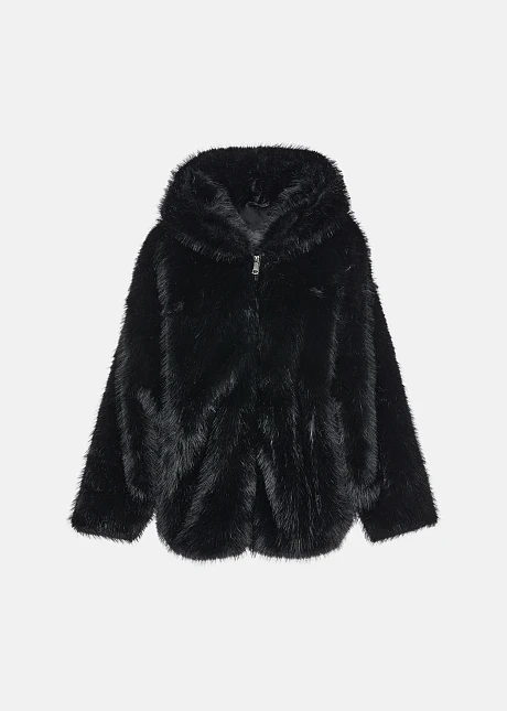 Κοντό τζάκετ από faux γούνα