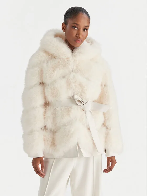 Γούνα · Εκρού