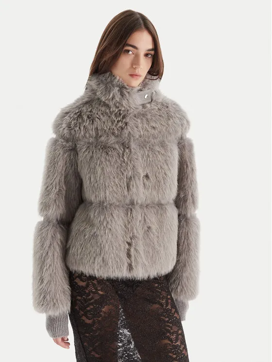 Γούνα · Γκρι