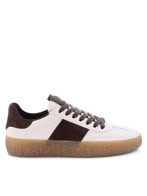 Αθλητικά · Εκρού