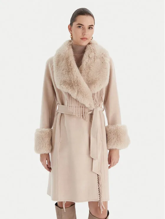 Μάλλινο παλτό · Μπεζ