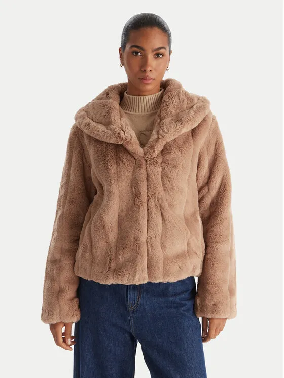 Γούνα · Μπεζ