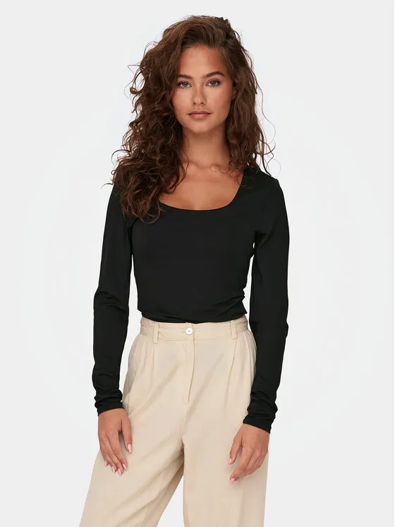 Μπλουζάκι · Μαύρο