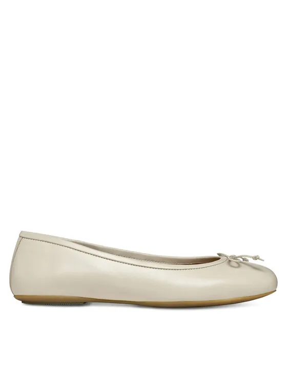 Μπαλαρίνες · Μπεζ