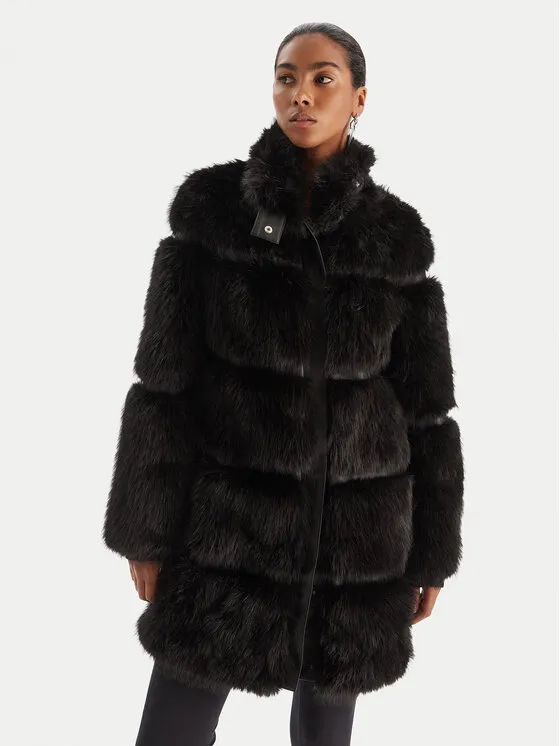 Γούνα · Μαύρο