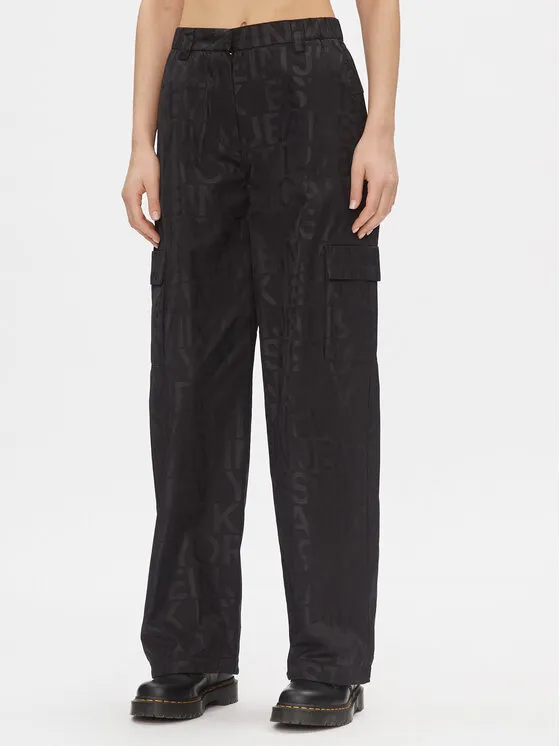 Παντελόνι υφασμάτινο · Μαύρο · Regular Fit