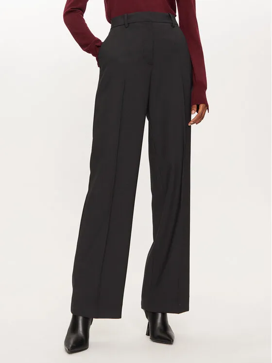 Παντελόνι υφασμάτινο · Μαύρο · Regular Fit